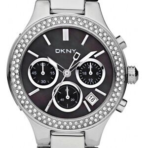 DNKY stainless steel and quartz women's wristwatch 7.5"